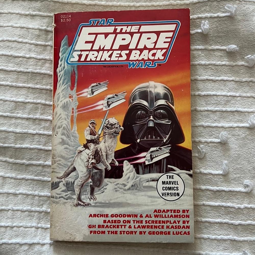 1980 VINTAGE STAR WARS: The Empire Strikes Back Marvel Comics Paperback Book